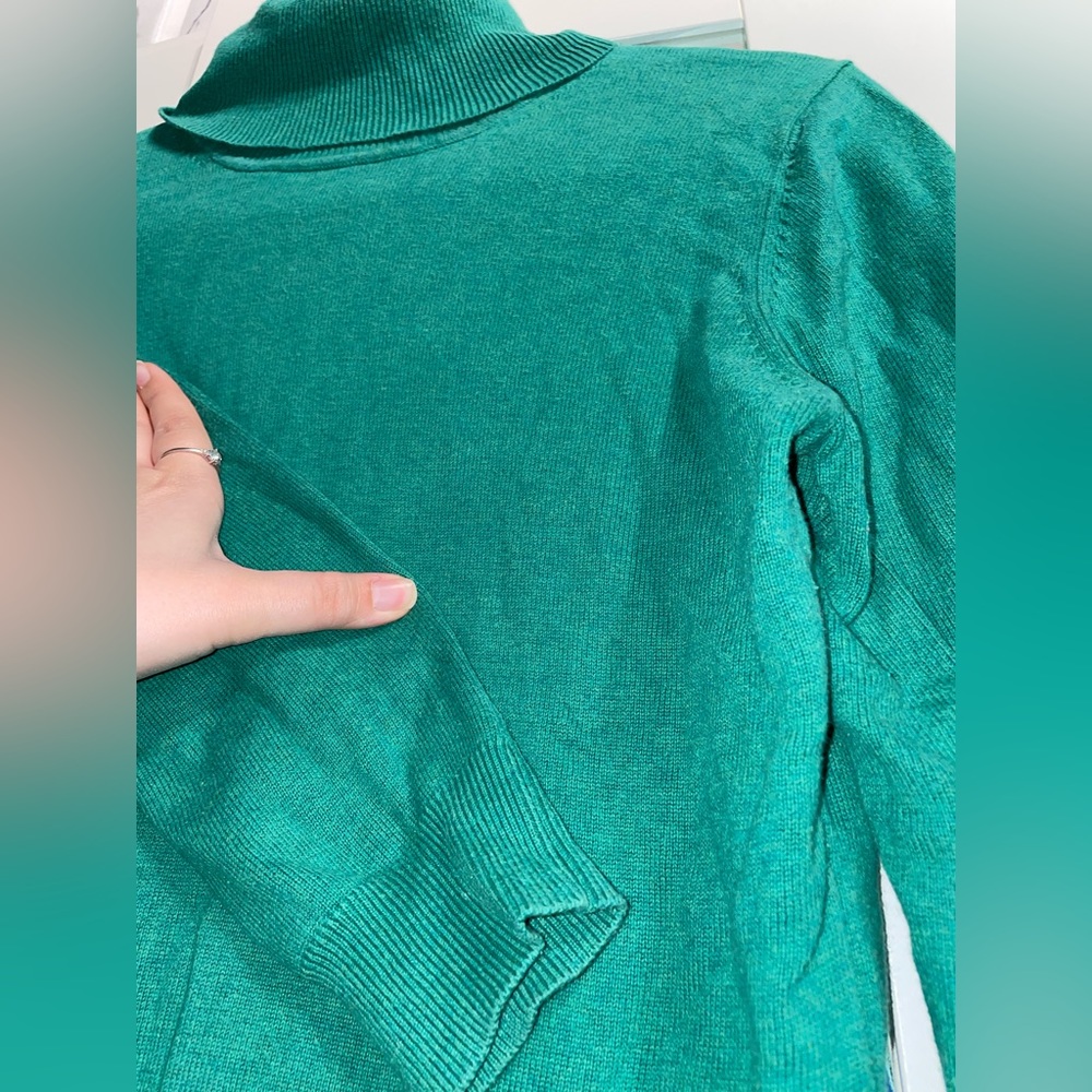 Sweater - Picture 5 of 7